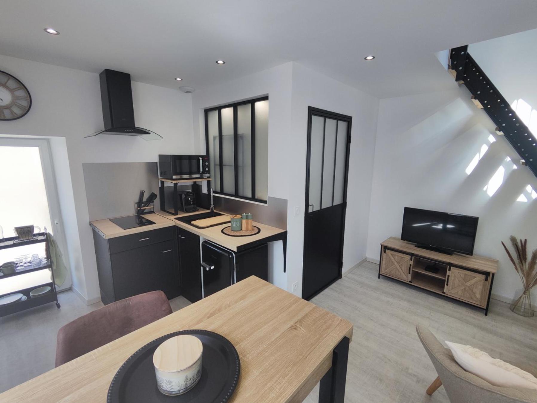 Studio Neuf Situe Au Coeur D'Un Bourg Paisible Pacé エクステリア 写真